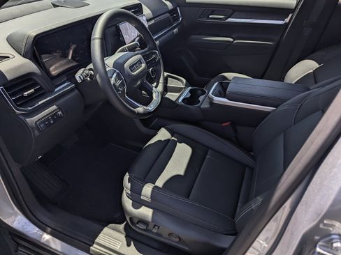Used 2026 GMC Terrain Elevation w/ Elevation Premium Package AWD/4WD image 9