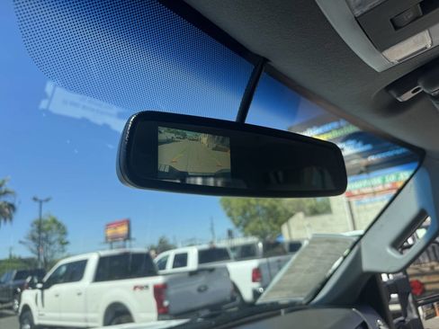 Used 2016 Ford F250 XLT w/ XLT Premium Package image 11