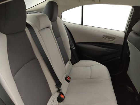 Used 2022 Toyota Corolla LE FWD image 19