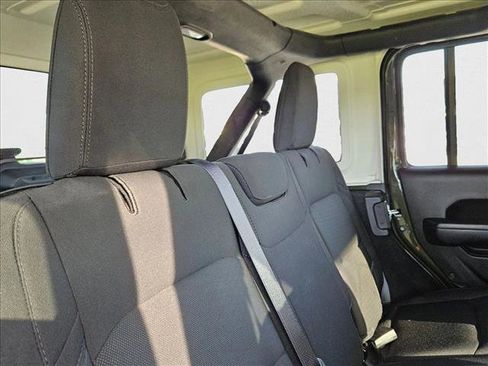 Used 2021 Jeep Wrangler Unlimited Sport image 19