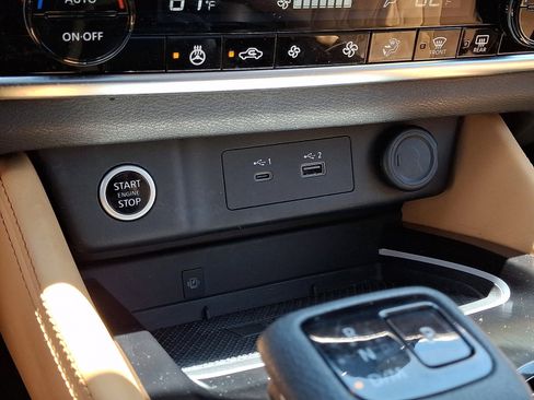 Certified 2023 Nissan Rogue Platinum AWD/4WD image 27