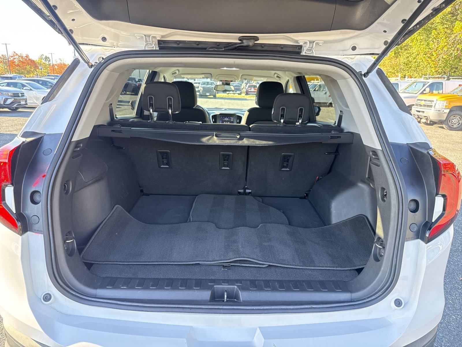 Used 2020 GMC Terrain SLE w/ Driver Convenience Package AWD/4WD image 26