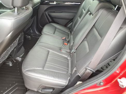 Used 2015 Kia Sorento LX image 8