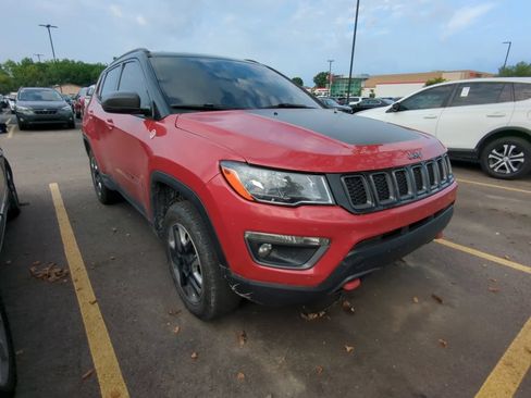 Used 2018 Jeep Compass Trailhawk w/ Navigation Group AWD/4WD image 3