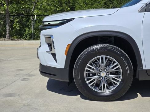 New 2026 Chevrolet Traverse LT w/ Driver Confidence Package FWD image 7