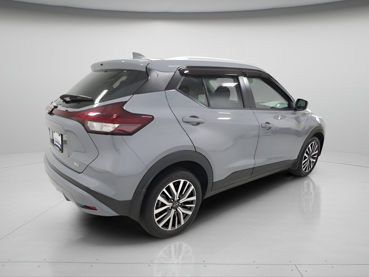 Used 2023 Nissan Kicks SV FWD image 6