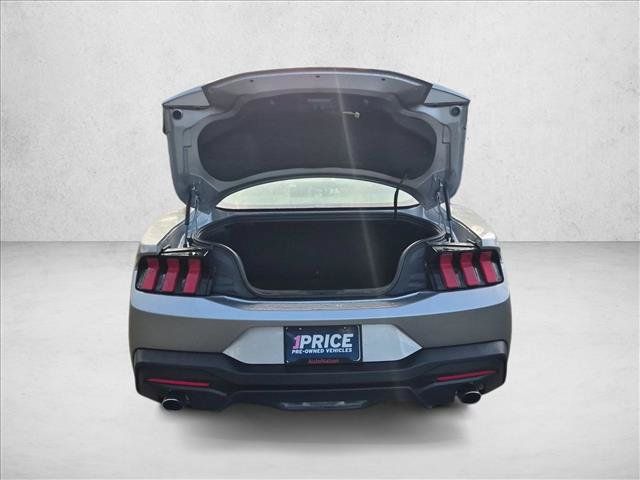 Used 2024 Ford Mustang Coupe RWD image 6