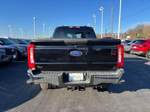 Used 2024 Ford F250 XLT image 5