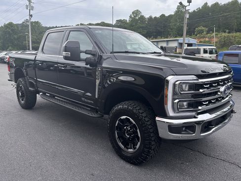 Used 2026 Ford F350 Lariat w/ Tremor Off-Road Package AWD/4WD image 5