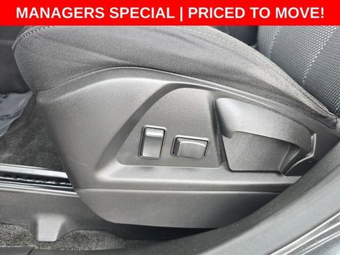 Used 2017 GMC Terrain SLE image 30