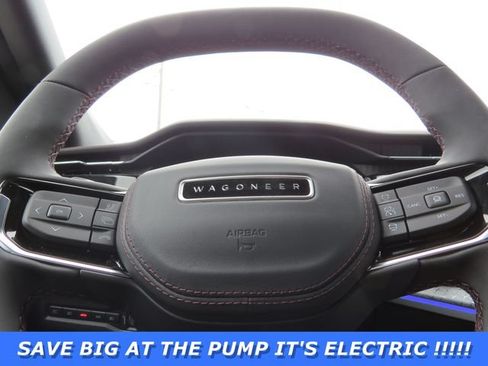 Used 2025 Jeep Wagoneer S Limited AWD/4WD image 17