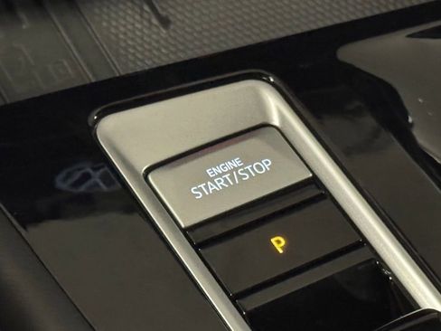 New 2026 Volkswagen Atlas Cross Sport SE image 14