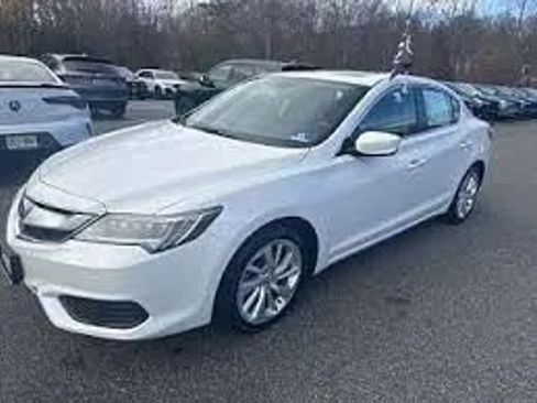 Used 2017 Acura ILX image 1