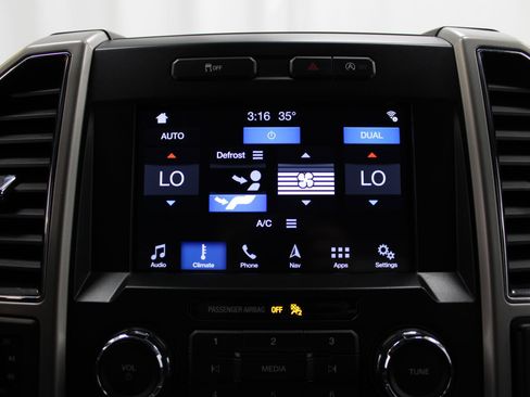 Used 2018 Ford F150 Lariat w/ Max Trailer Tow Package image 44