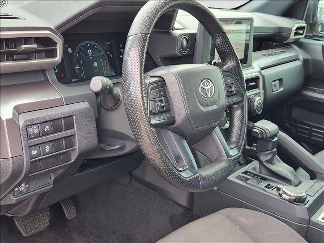 Used 2025 Toyota Tacoma SR5 AWD/4WD image 9