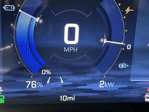 New 2026 Chevrolet Equinox EV LT image 68