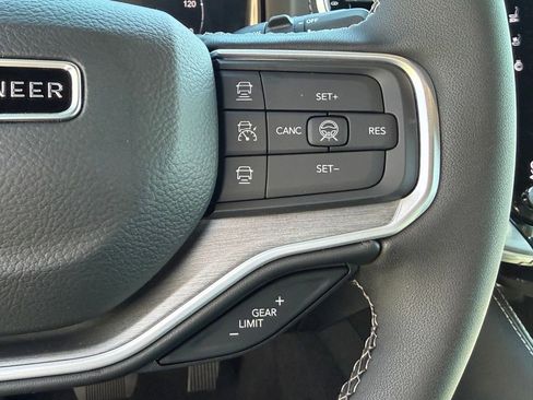 New 2026 Jeep Grand Wagoneer Limited AWD/4WD image 17