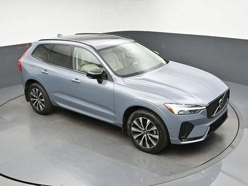Used 2024 Volvo XC60 B5 Plus w/ Protection Package Premier AWD/4WD image 18