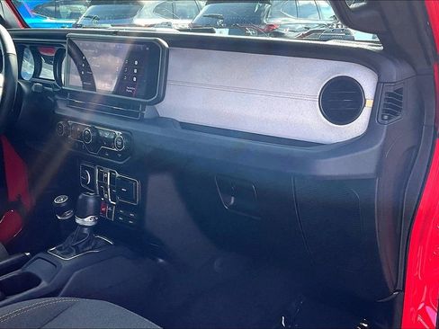 Used 2024 Jeep Wrangler Willys image 26