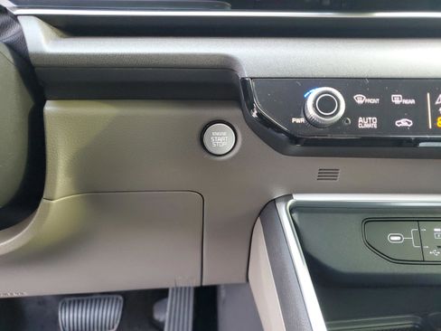 New 2026 Kia Carnival EX FWD image 23