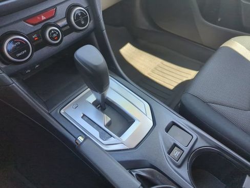 Used 2021 Subaru Crosstrek 2.0i AWD/4WD image 29