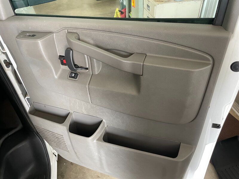Used 2023 GMC Savana 2500 w/ Driver Convenience Package RWD image 21
