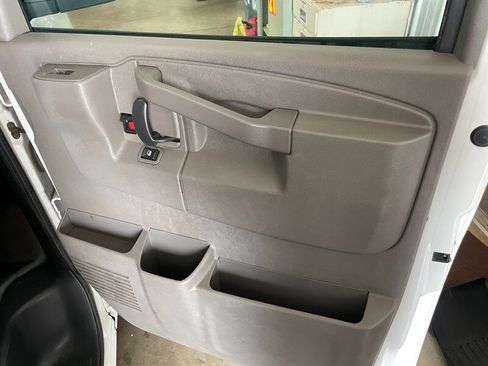 Used 2023 GMC Savana 2500 w/ Driver Convenience Package RWD image 21