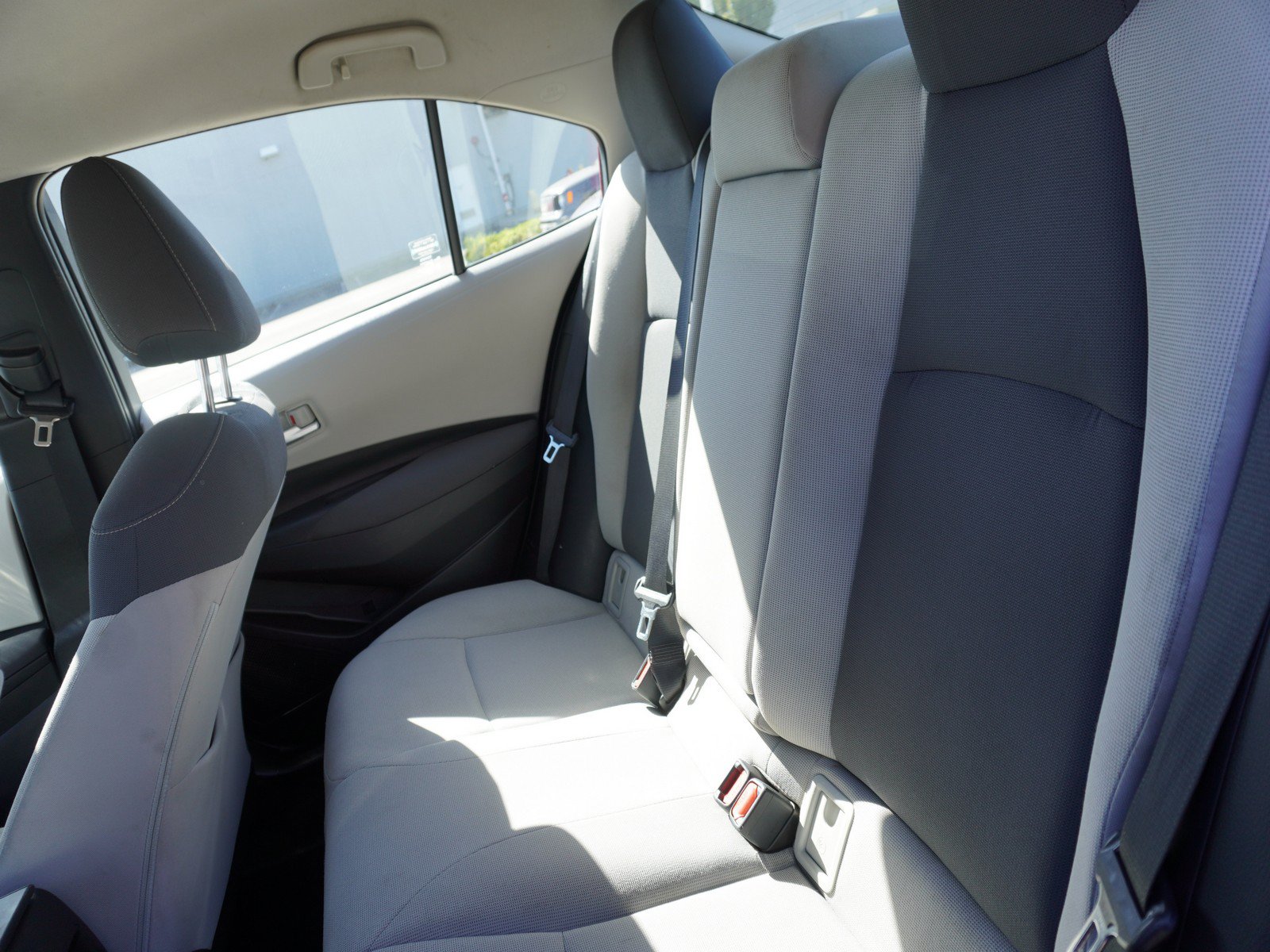 Used 2021 Toyota Corolla LE FWD image 12