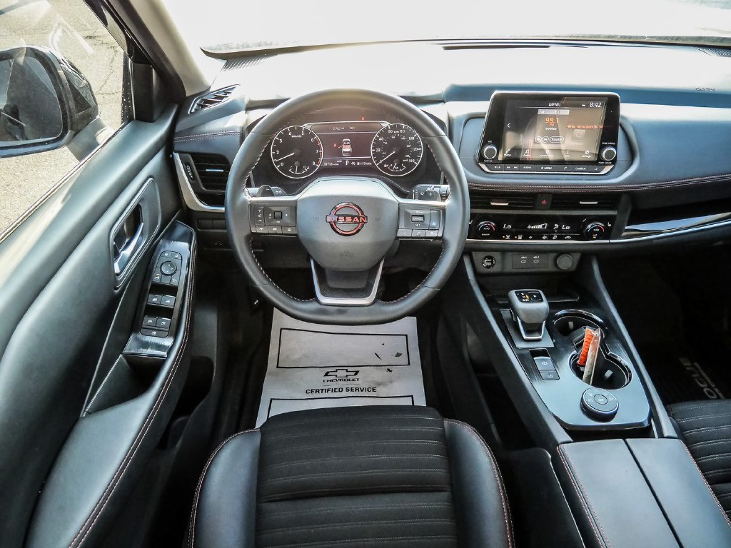 Used 2025 Nissan Rogue SV AWD/4WD image 29