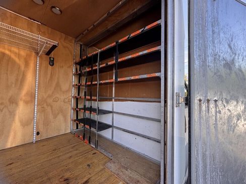 Used 2017 Chevrolet Express 3500 image 22