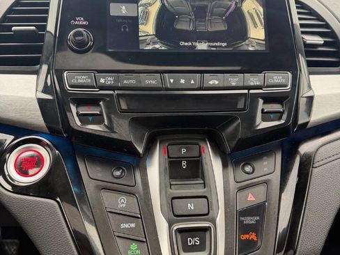 Used 2023 Honda Odyssey Touring image 14