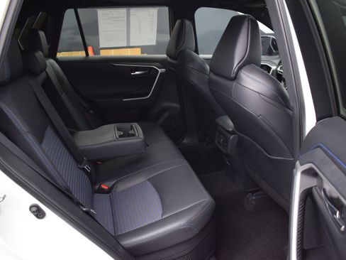 Used 2021 Toyota RAV4 XSE AWD/4WD image 11