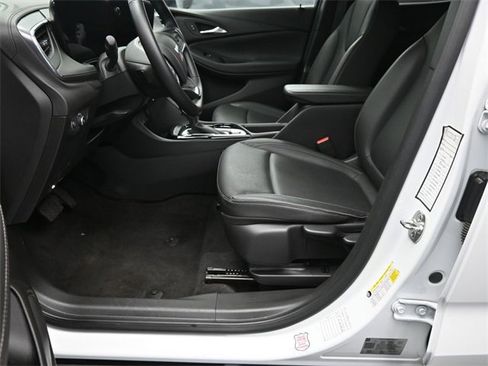 Used 2024 Buick Encore GX Sport Touring image 12