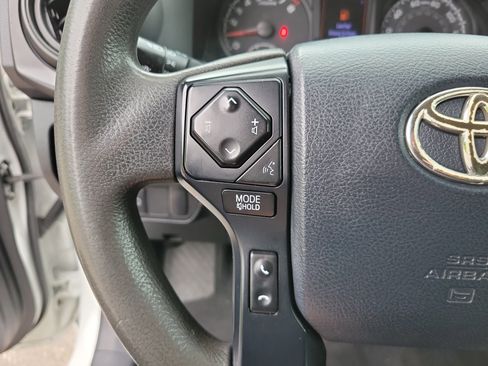 Used 2020 Toyota Tacoma SR w/ SR Convenience Package RWD image 19