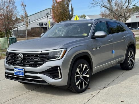 New 2026 Volkswagen Atlas Cross Sport SEL Premium R-Line image 4