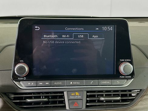 Used 2025 Nissan Altima 2.5 SV FWD image 22