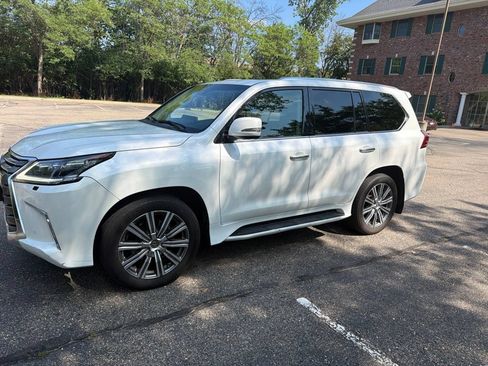 Used 2016 Lexus LX 570 4WD w/ Luxury Package image 1