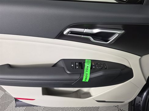 New 2026 Kia Sportage EX image 18