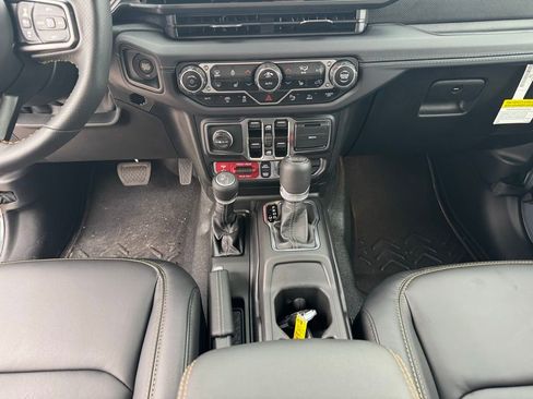 New 2025 Jeep Wrangler Unlimited Rubicon 392 image 12