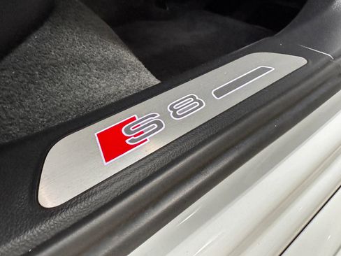 Used 2013 Audi S8 w/ Full Leather Pkg image 16