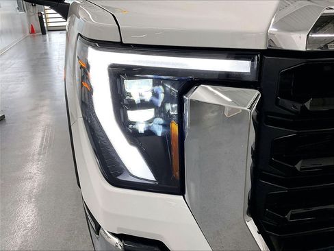 Used 2025 GMC Sierra 3500 Pro AWD/4WD image 31
