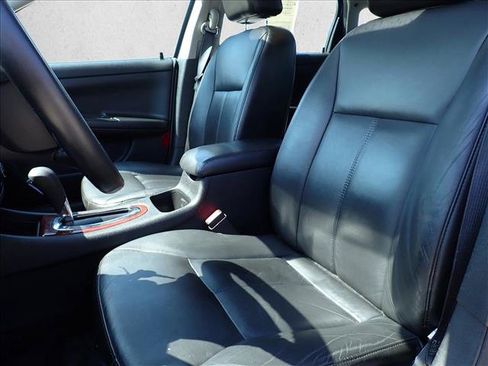 Used 2008 Chevrolet Impala LT FWD image 11