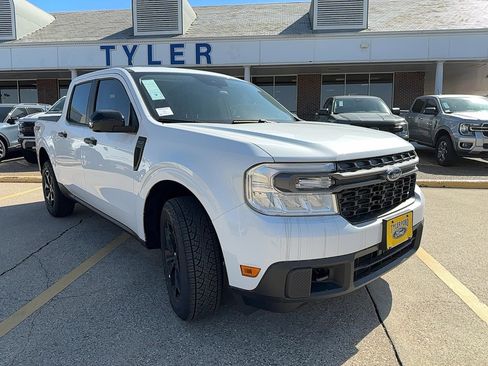 New 2024 Ford Maverick XLT w/ XLT Luxury Package image 2