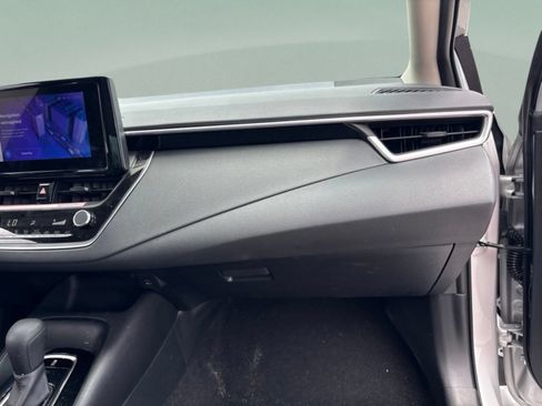 Used 2023 Toyota Corolla LE FWD image 23