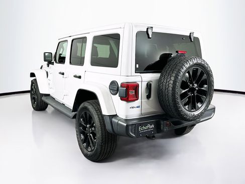 Used 2021 Jeep Wrangler Sahara w/ Safety Group image 5