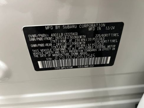 Used 2025 Subaru Forester Premium AWD/4WD image 31