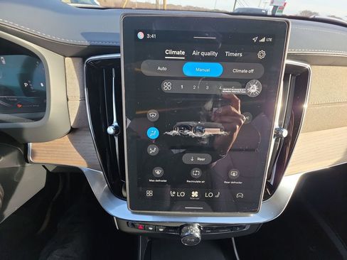 New 2026 Volvo XC90 B6 Ultra w/ Lounge Package image 23