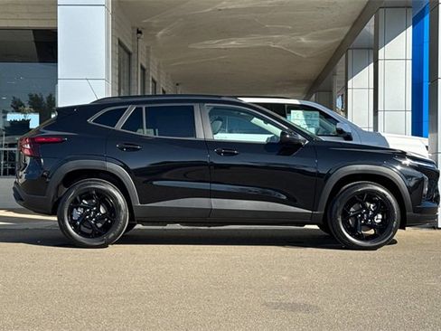 New 2026 Chevrolet Trax LT image 4