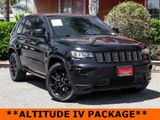 Used 2018 Jeep Grand Cherokee Altitude image 2