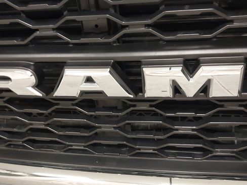 Used 2024 RAM 3500 Tradesman w/ Chrome Appearance Group AWD/4WD image 31